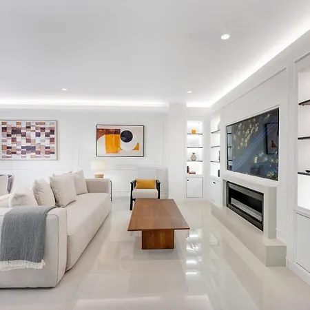 Picasso 2 Royal 아파트