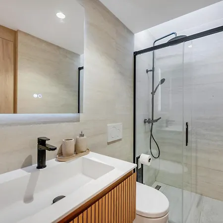 Picasso 2 Royal 아파트